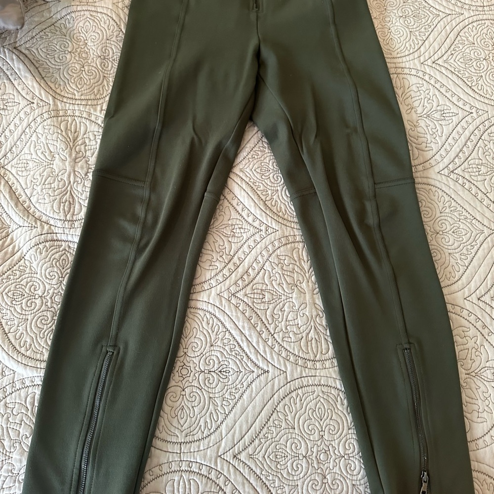 BCBGMaxAzria Women’s Olive Joggers